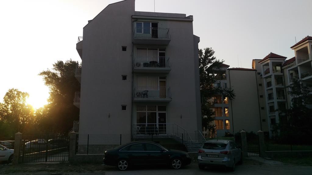 Guest House Paskal サニービーチ エクステリア 写真